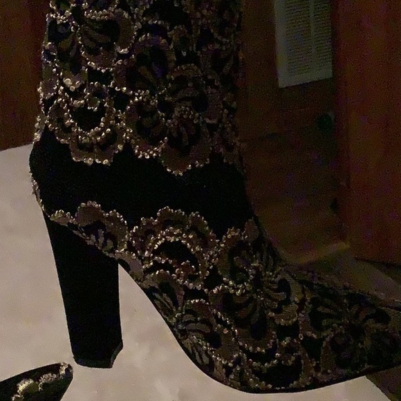 Bamboo booties gold and black mesh lace 9.5 - Picture 12 of 12